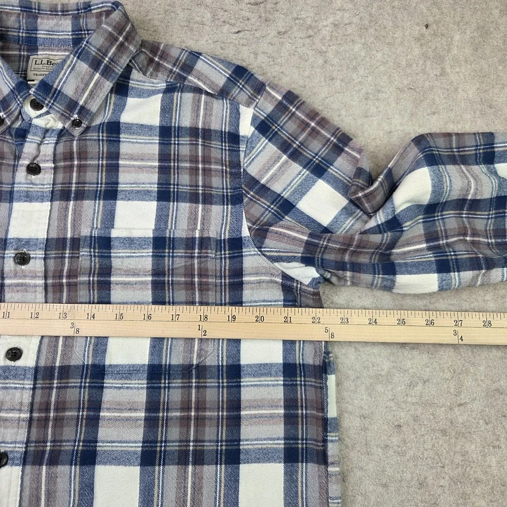 L.L. Bean Scotch Plaid Flannel Shirt Mens Medium M Blue Traditional Fit Classic